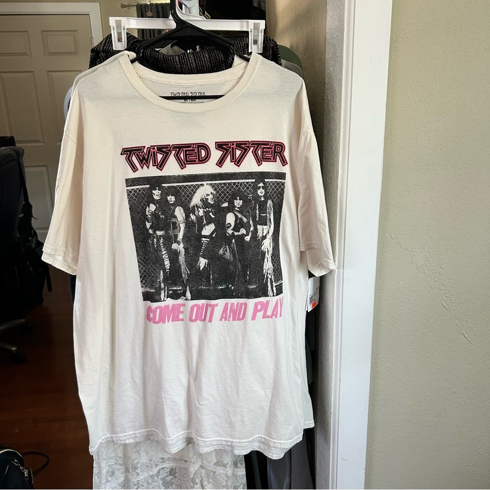 Forever 21 Rock Band Twister Sister Tshirt